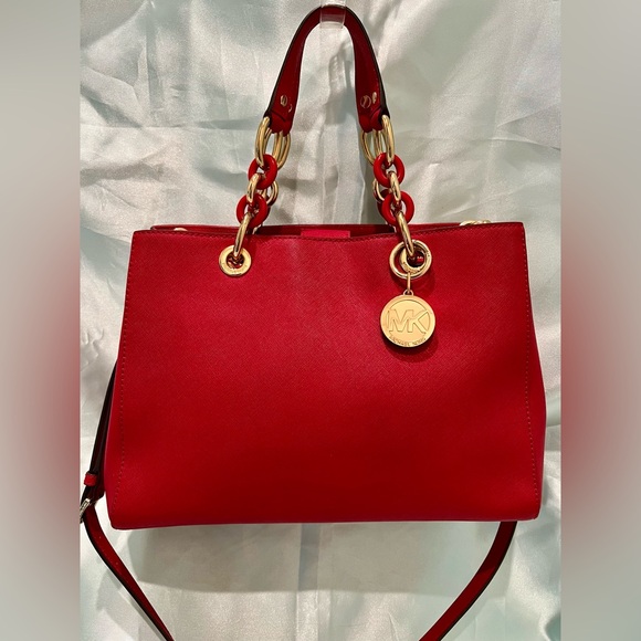 Michael Kors - Cynthia Saffiano Red Leather/Chained Accents/Satchel Bag LIKE NEW - Picture 4 of 16